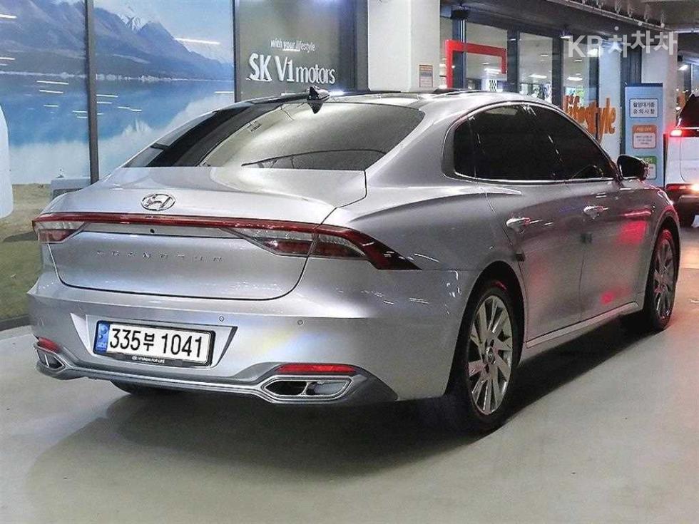Hyundai Grandeur CALLIGRAPHY — фото 2