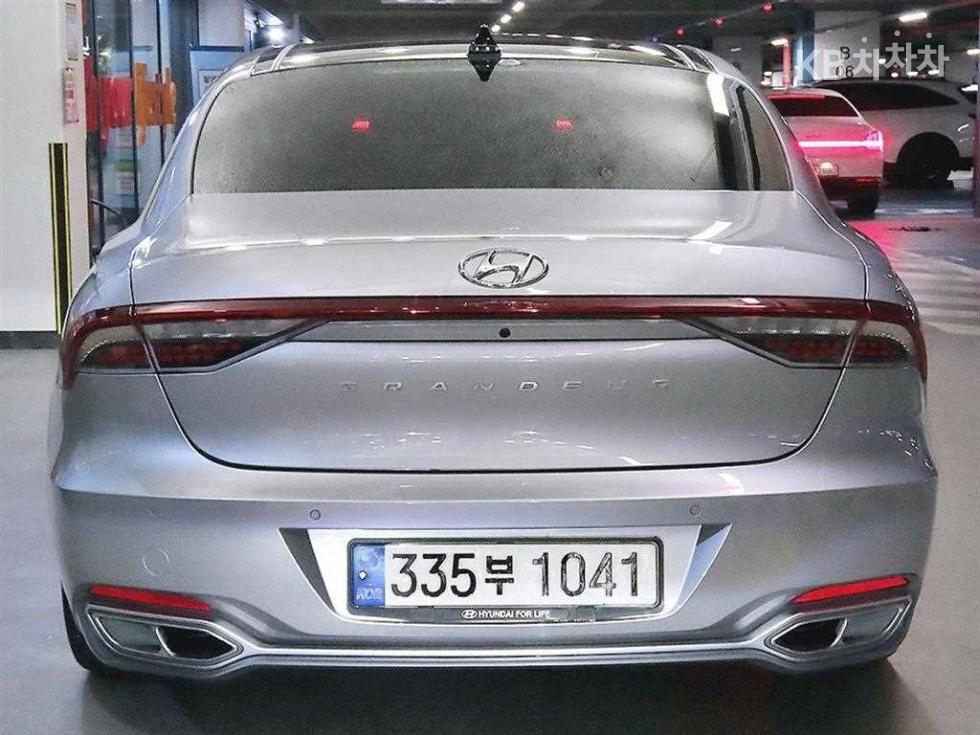 Hyundai Grandeur CALLIGRAPHY — фото 3