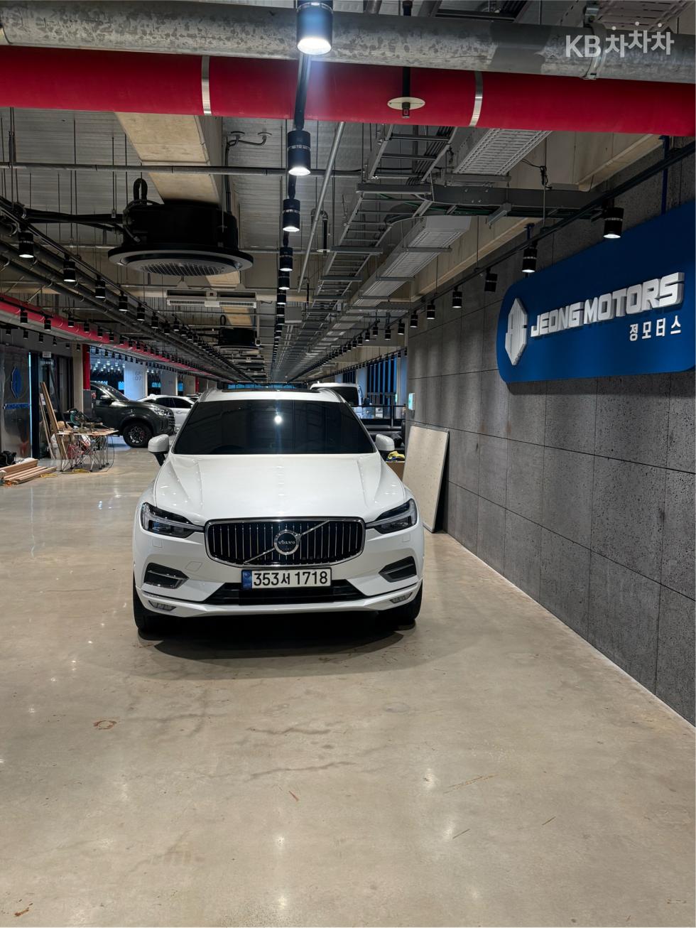 Volvo XC60 Inscription — фото 1