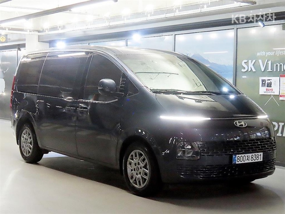 Hyundai Staria — фото 1