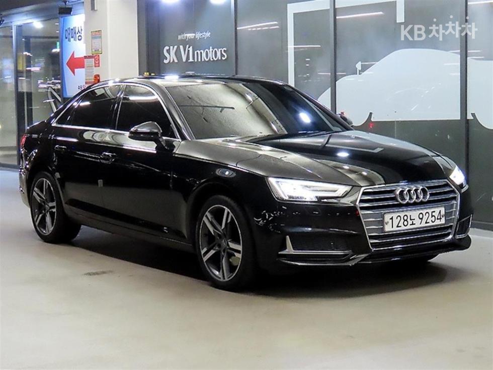 Audi A4 Premium — фото 1