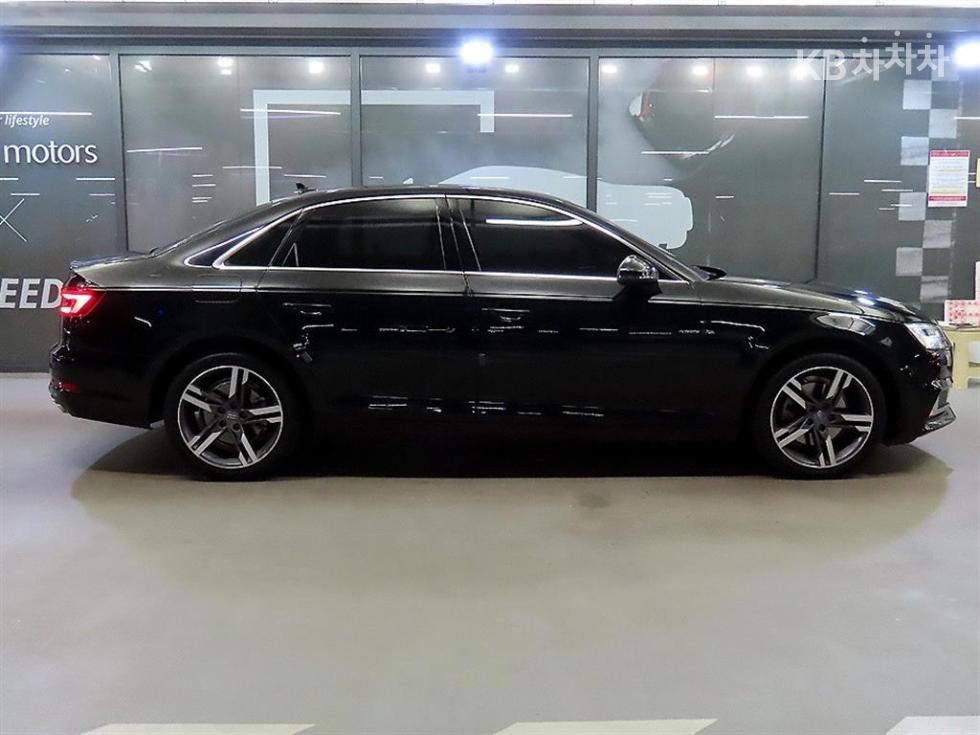 Audi A4 Premium — фото 3