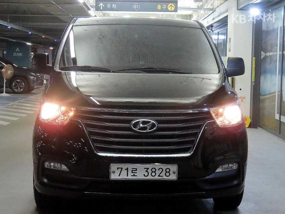Hyundai Starex — фото 2