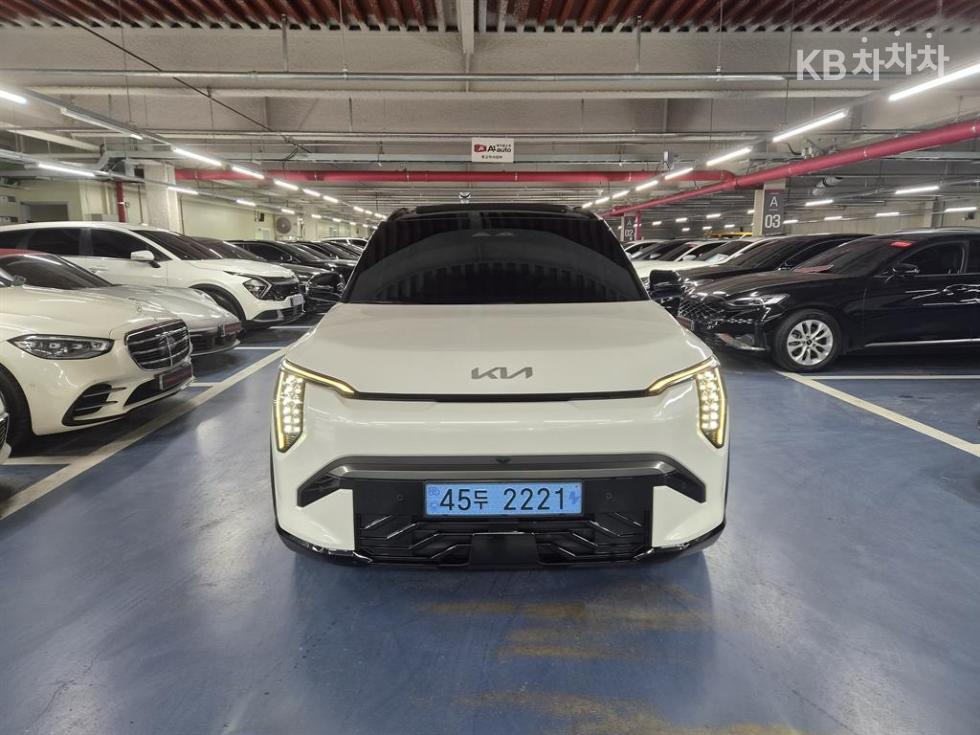 Kia EV3 GT-line — фото 2