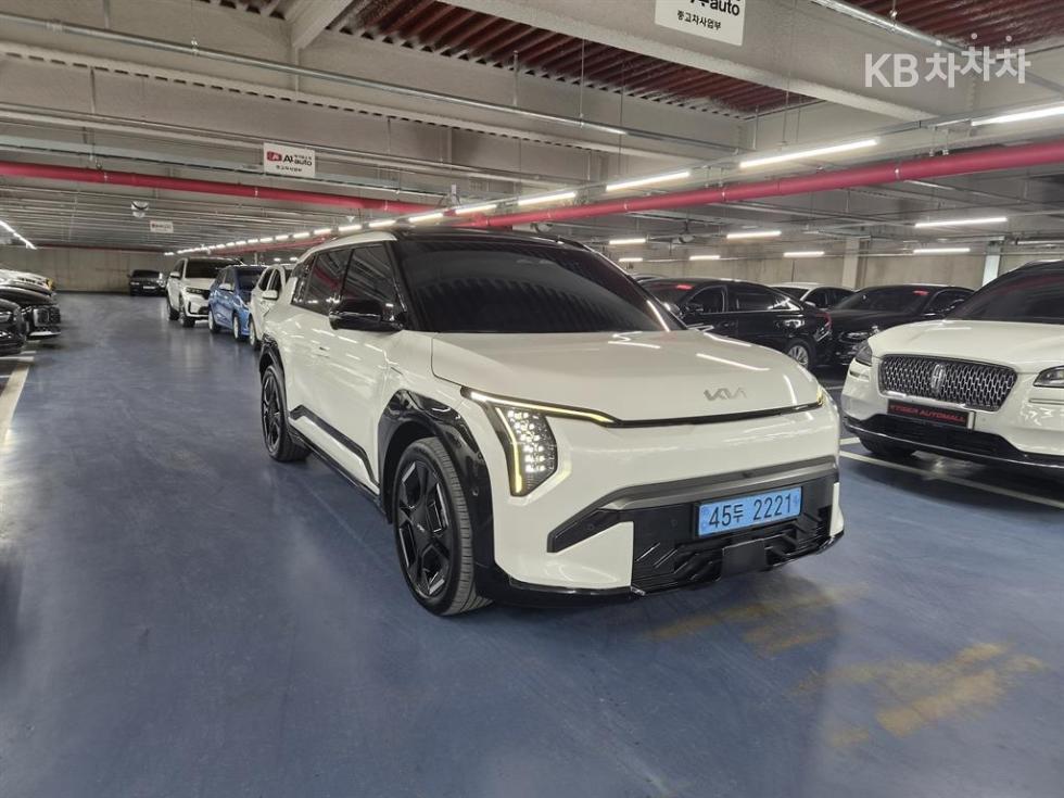 Kia EV3 GT-line — фото 3