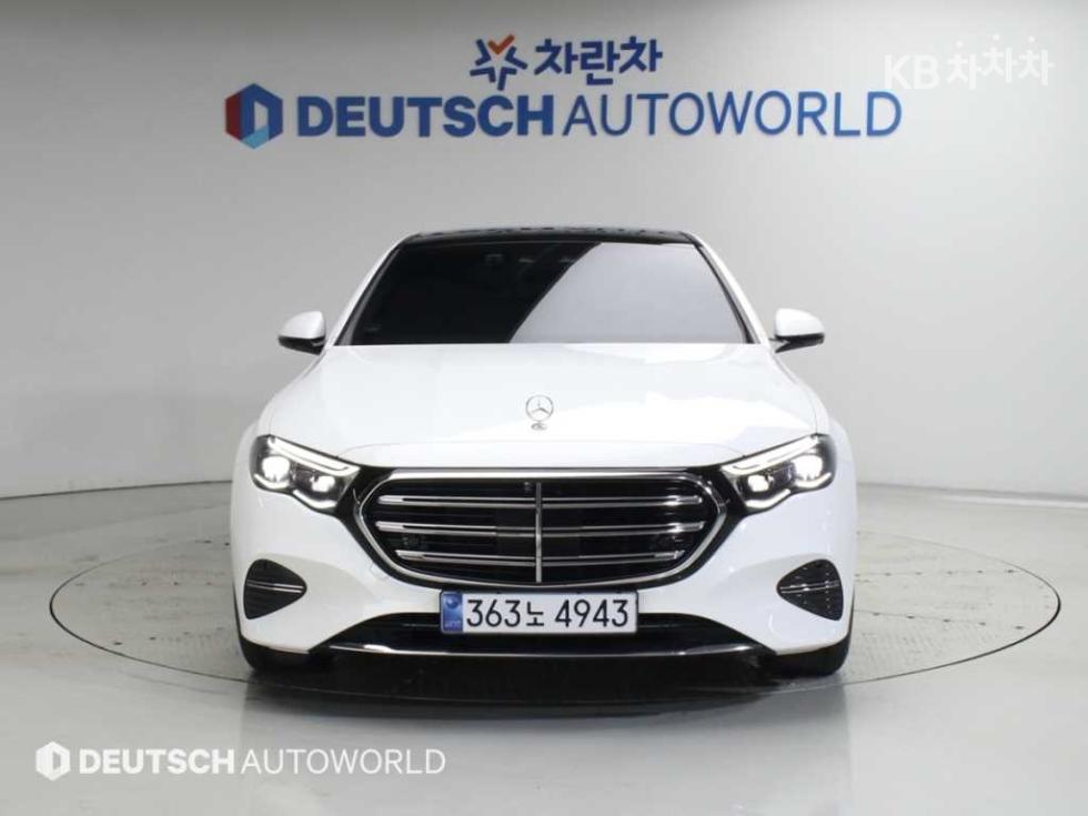 Mercedes-Benz E-Class Exclusive — фото 3