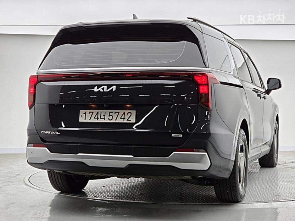Kia Carnival PRESTIGE — фото 2