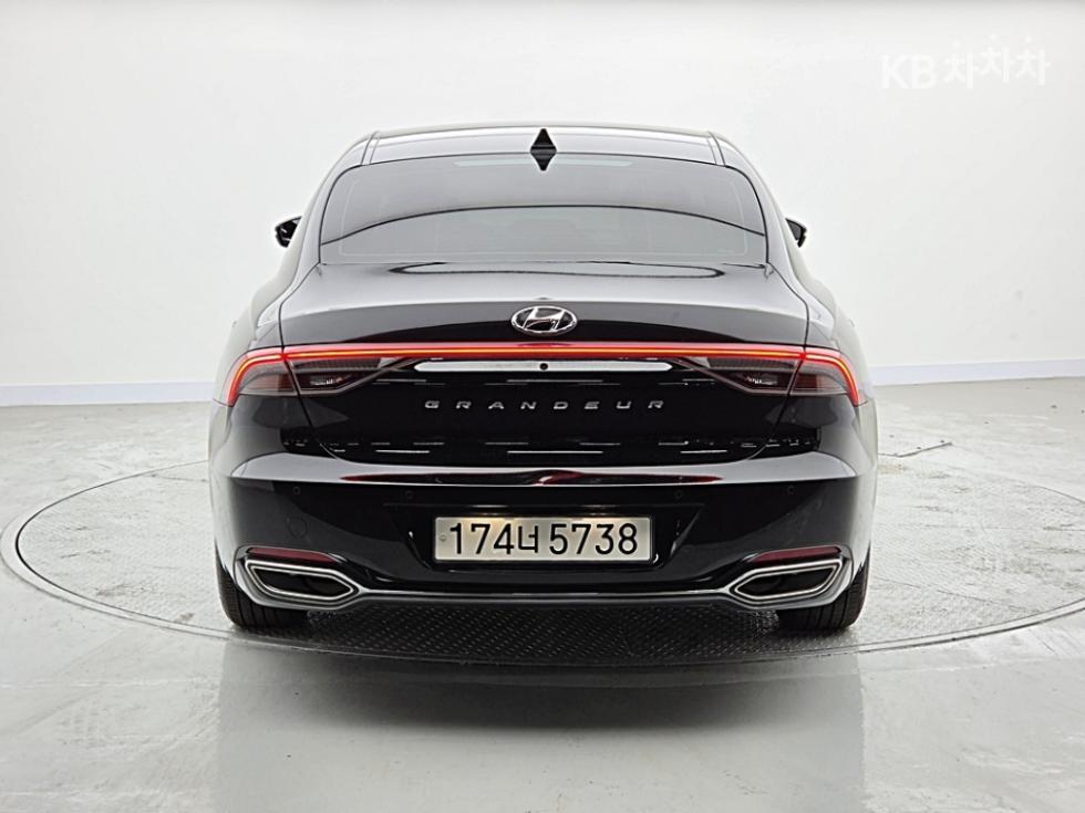 Hyundai Grandeur Premium — фото 4