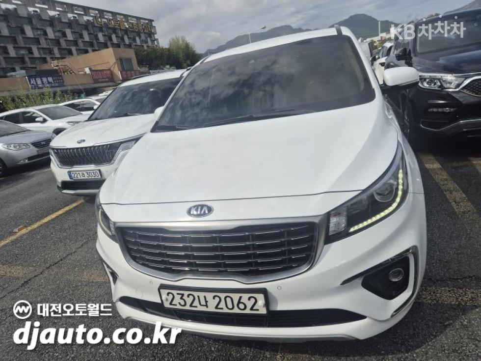 Kia Carnival PRESTIGE — фото 1