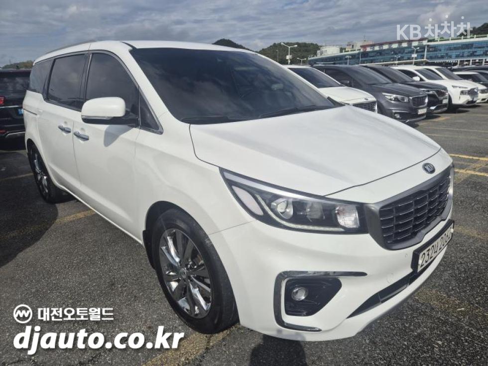 Kia Carnival PRESTIGE — фото 3