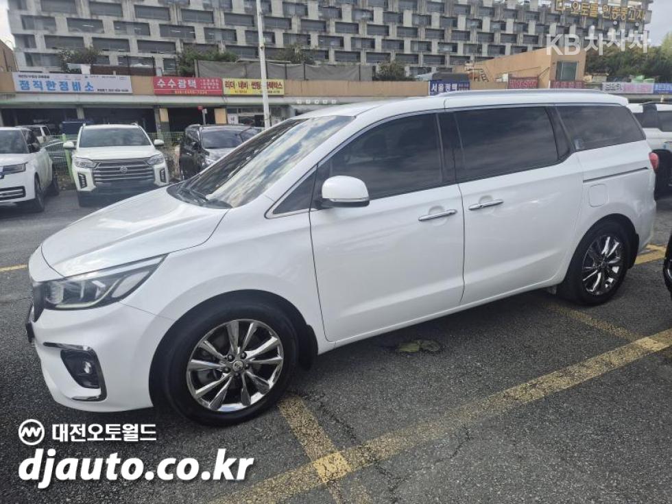 Kia Carnival PRESTIGE — фото 4