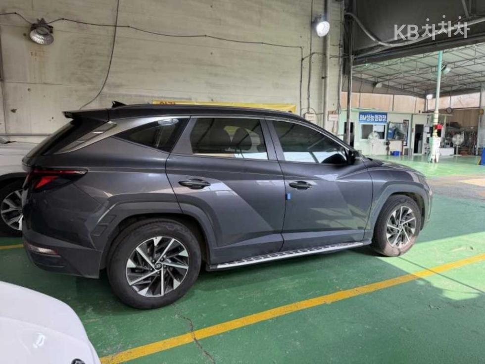 Hyundai Premium — фото 3