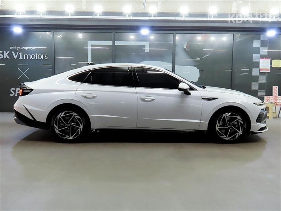 Hyundai Sonata INSPIRATION — фото 3