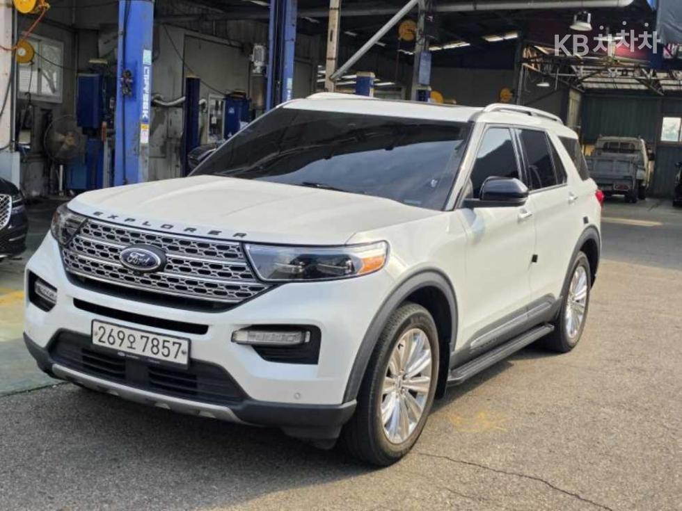 Ford Explorer Limited — фото 1