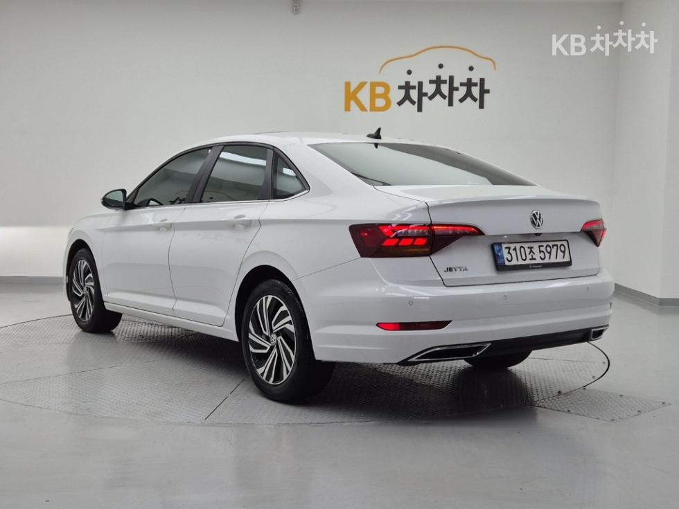Volkswagen Prestige — фото 3
