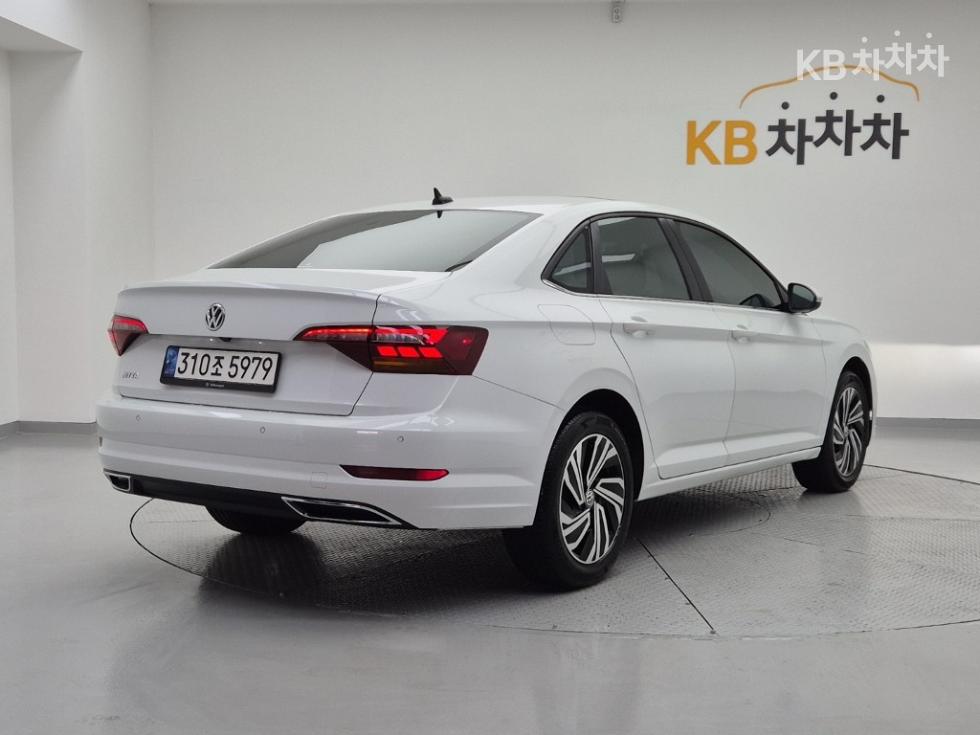 Volkswagen Prestige — фото 4