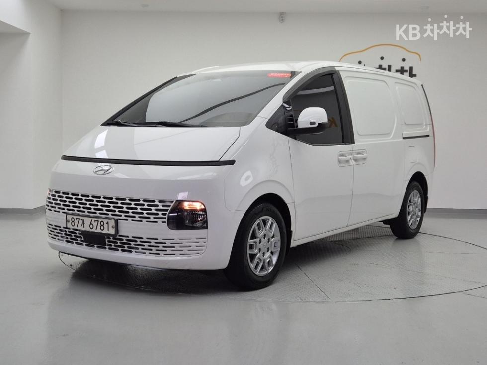 Hyundai Staria — фото 1