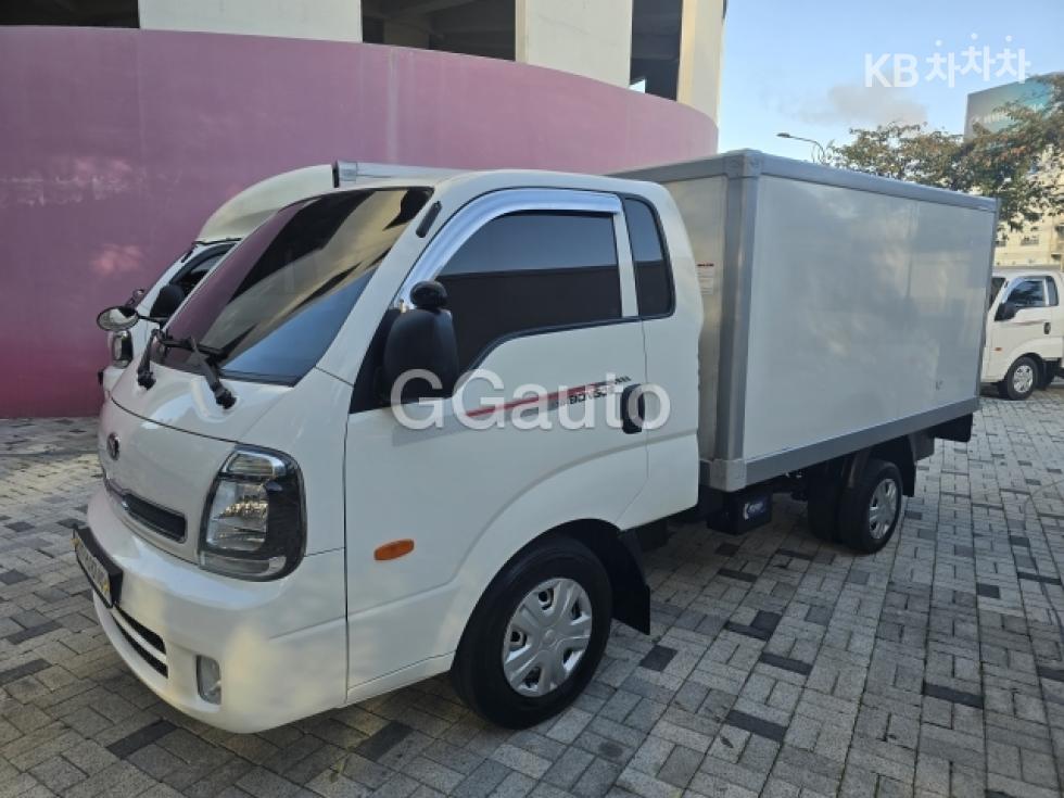 Kia Low Floor King Cab Deluxe — фото 2