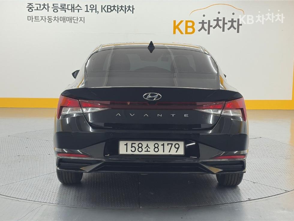 Hyundai Avante — фото 3