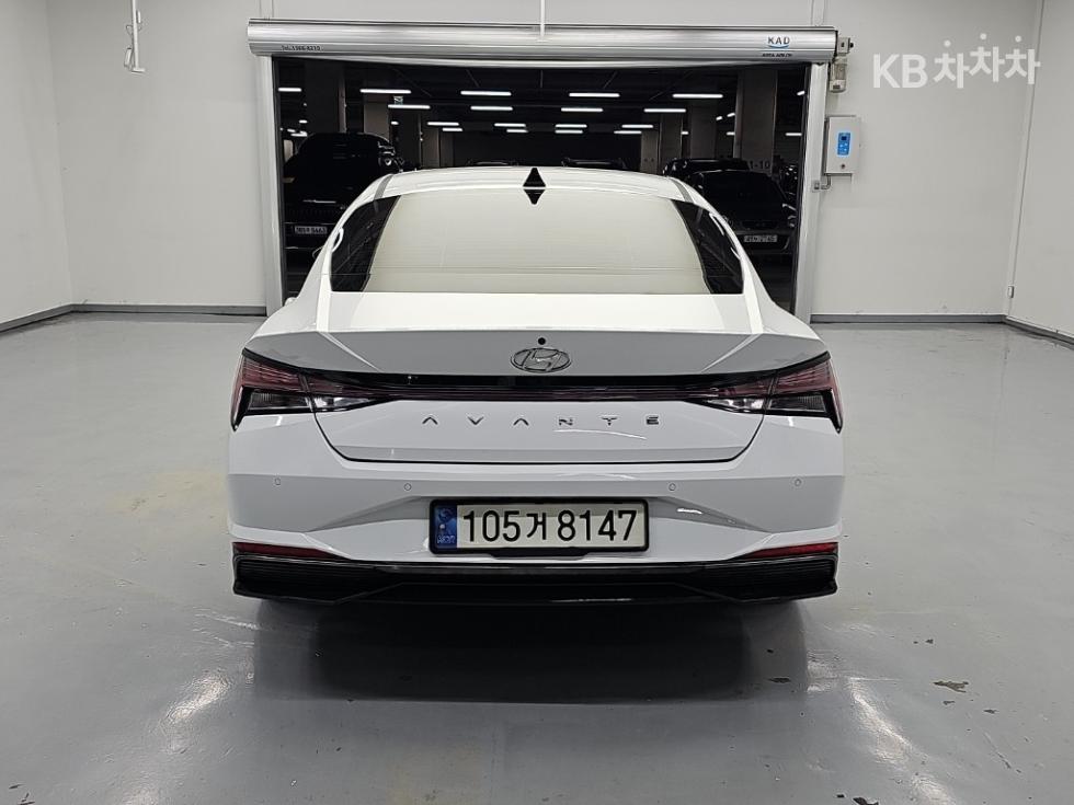 Hyundai Avante — фото 3