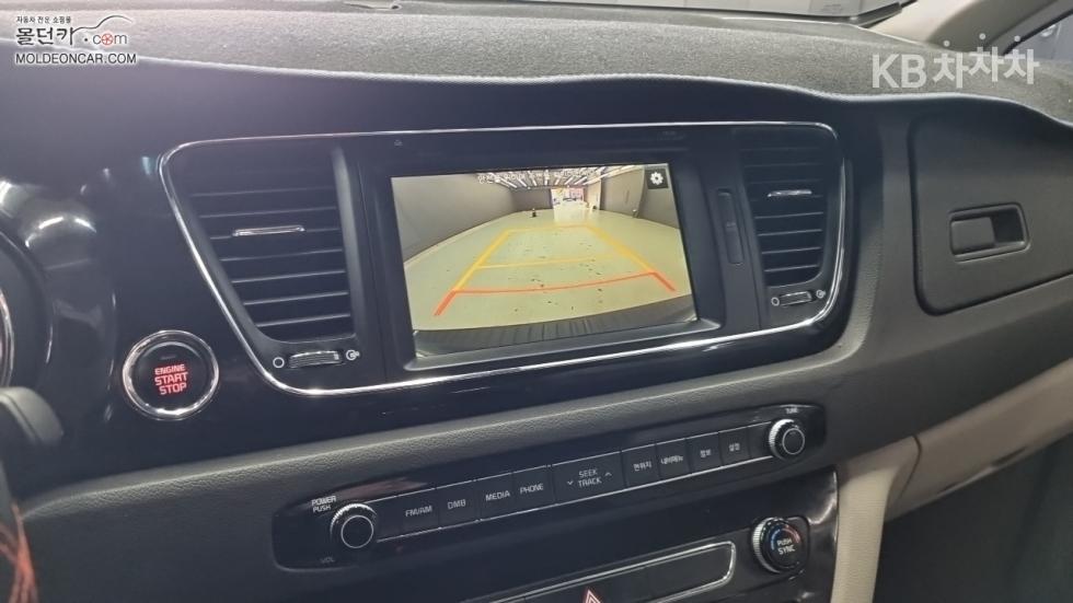 Kia Carnival — miniaturë 13
