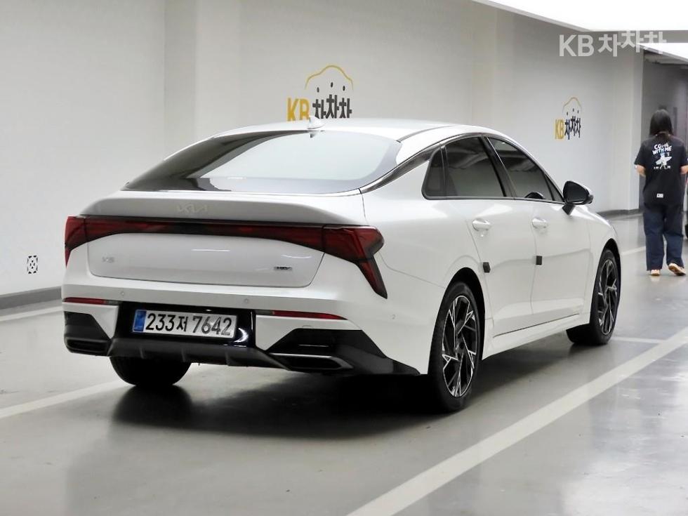 Kia K5 SIGNATURE — фото 4