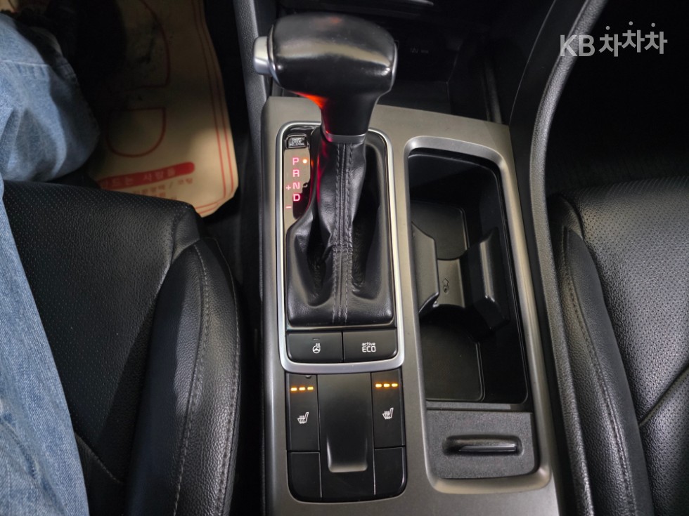 Kia K5 — miniaturë 7