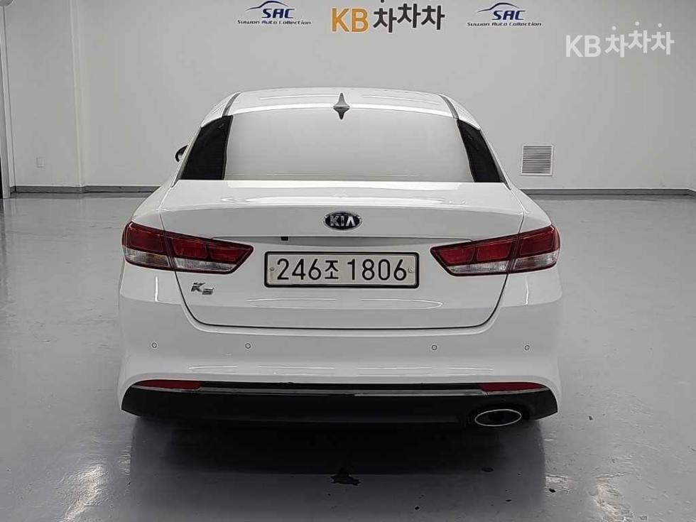 Kia K5 — miniaturë 3
