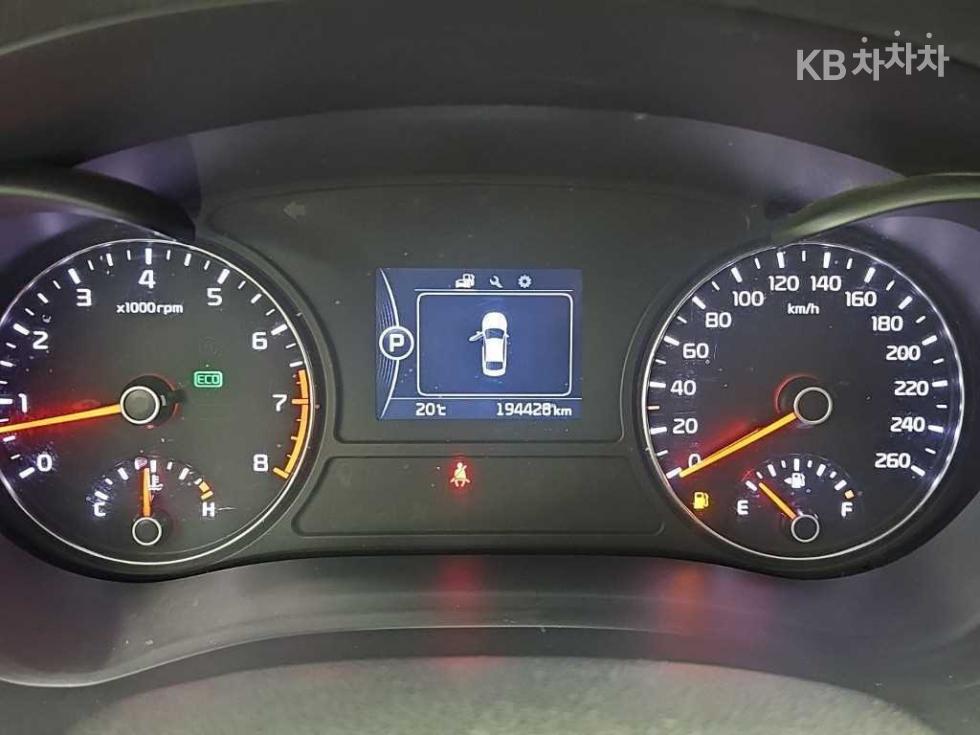 Kia K5 — miniaturë 6