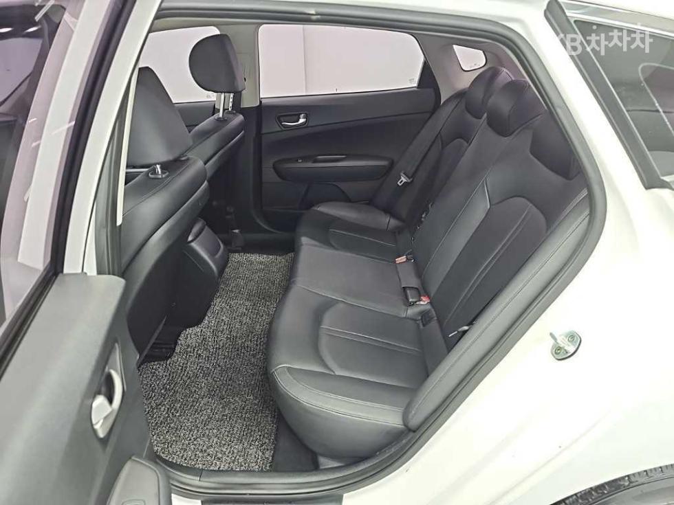 Kia K5 — miniaturë 12