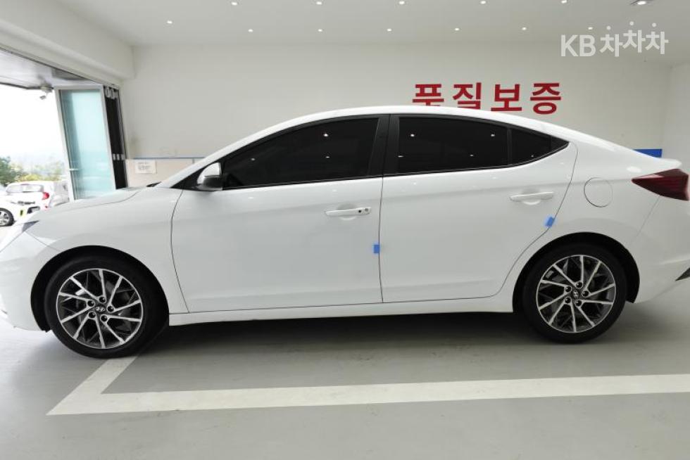 Hyundai Avante Style — фото 3