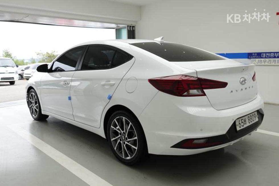 Hyundai Avante Style — фото 4