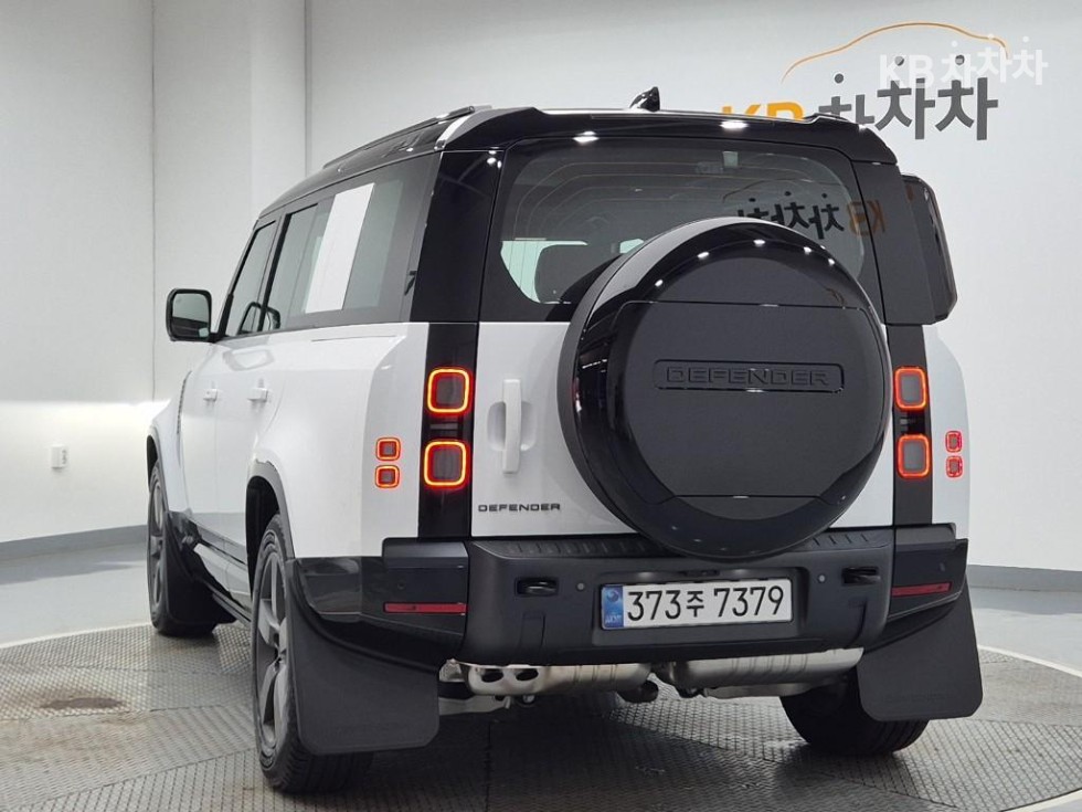 Land Rover Defender X-DYN HSE — фото 2