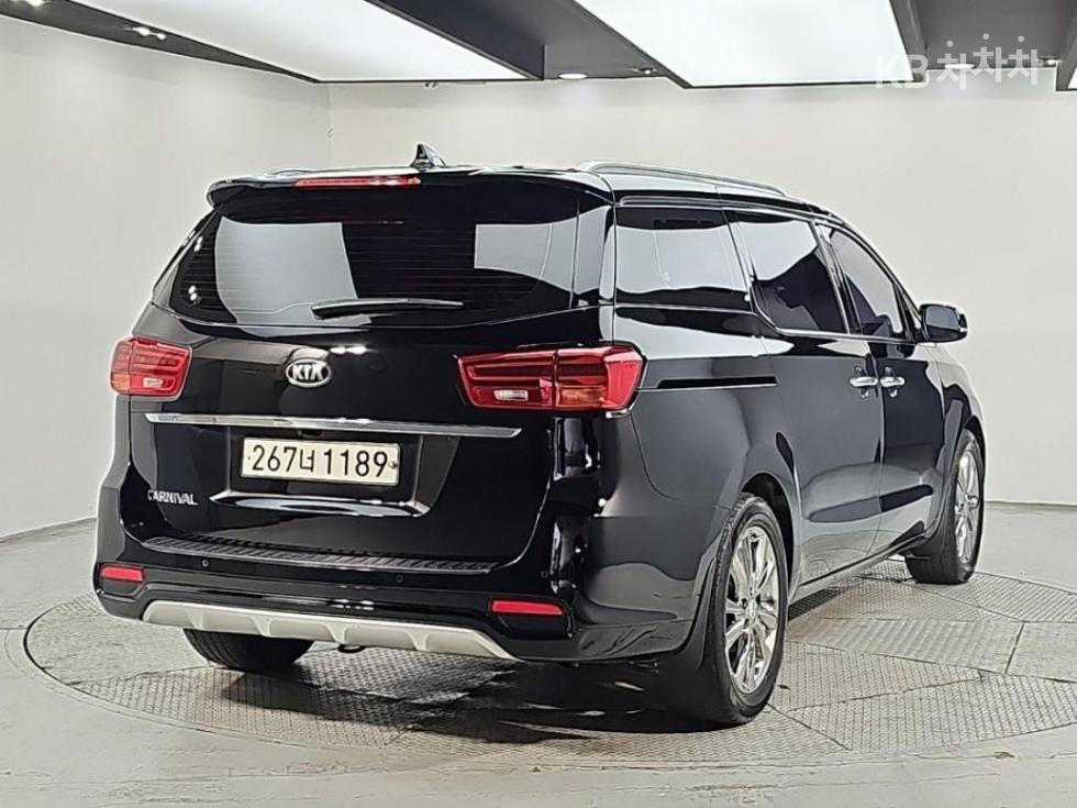 Kia Carnival PRESTIGE — фото 4