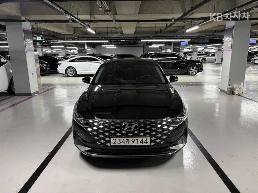 Hyundai Grandeur — фото 1