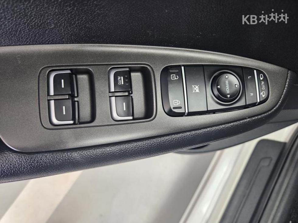 Kia K5 — miniaturë 12