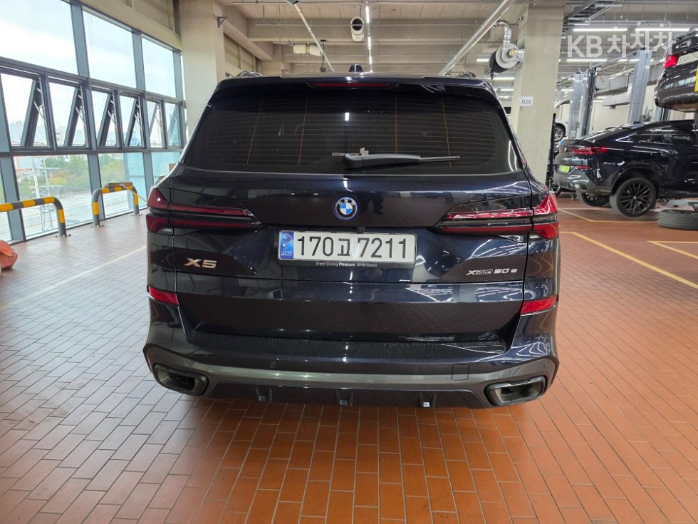 BMW X5 — miniaturë 3