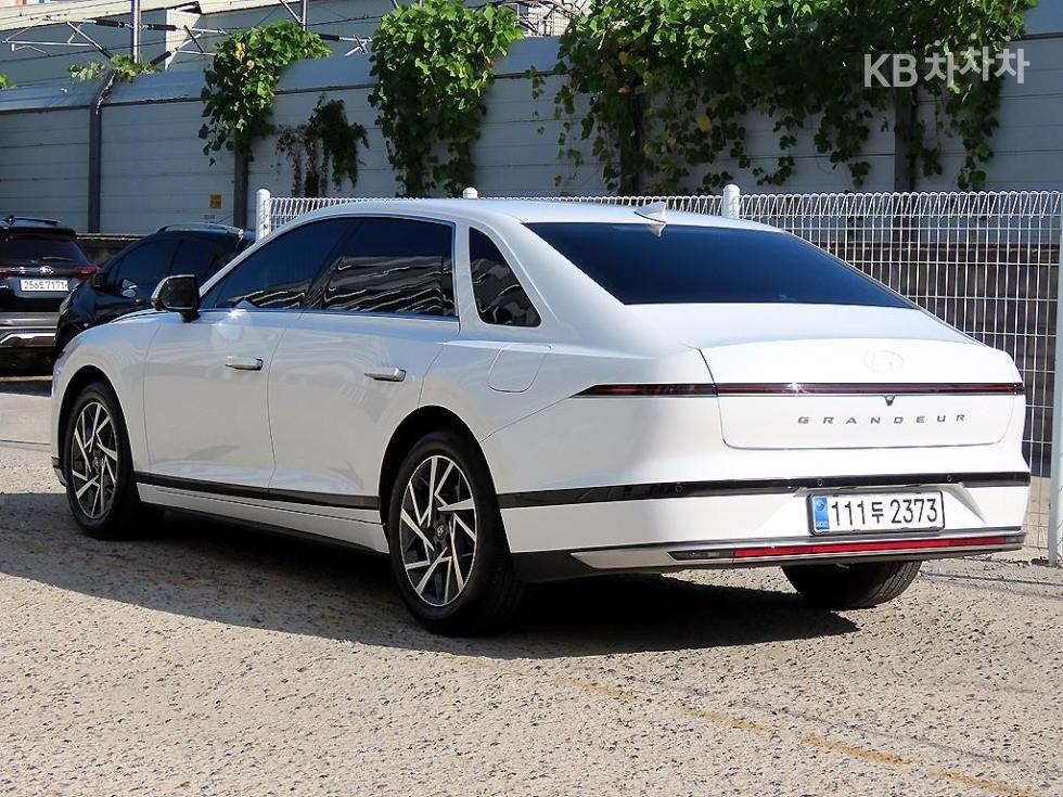 Hyundai Grandeur EXCLUSIVE — фото 3