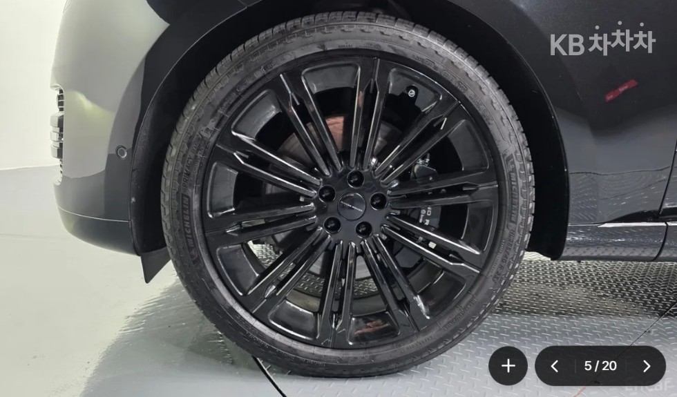 Land Rover Range Rover — miniaturë 7