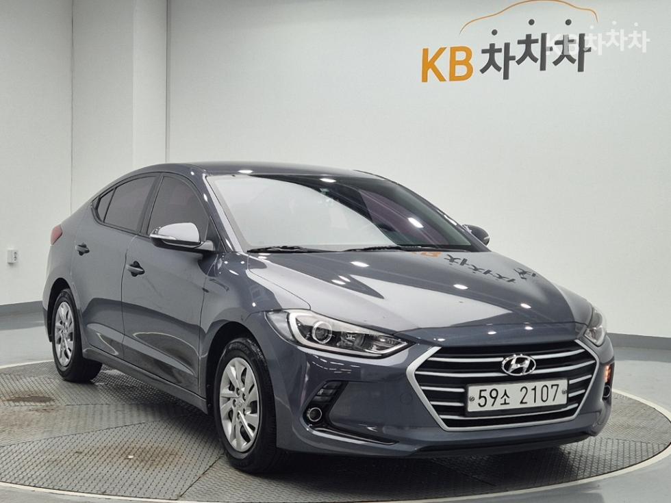 Hyundai Elantra — miniaturë 4
