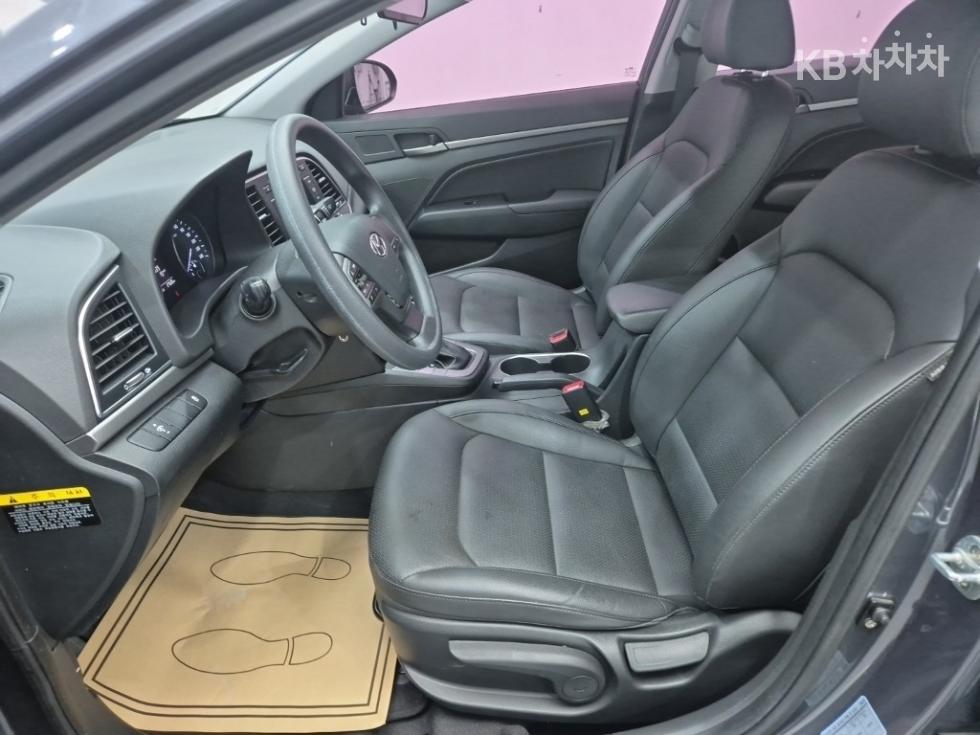 Hyundai Elantra — miniaturë 11