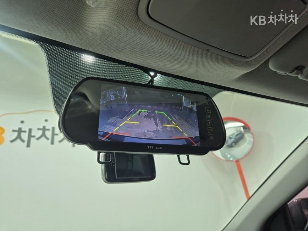 Hyundai Elantra — miniaturë 13