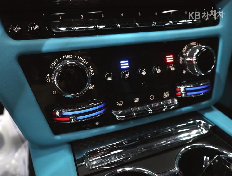 Rolls-Royce Ghost — miniaturë 12