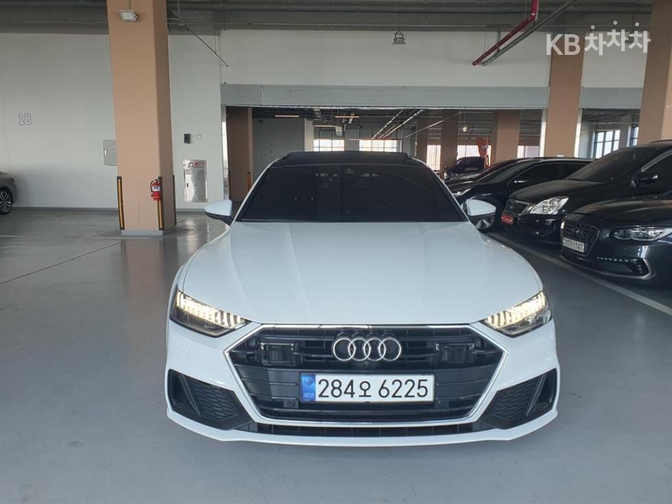Audi A7 Premium — фото 1
