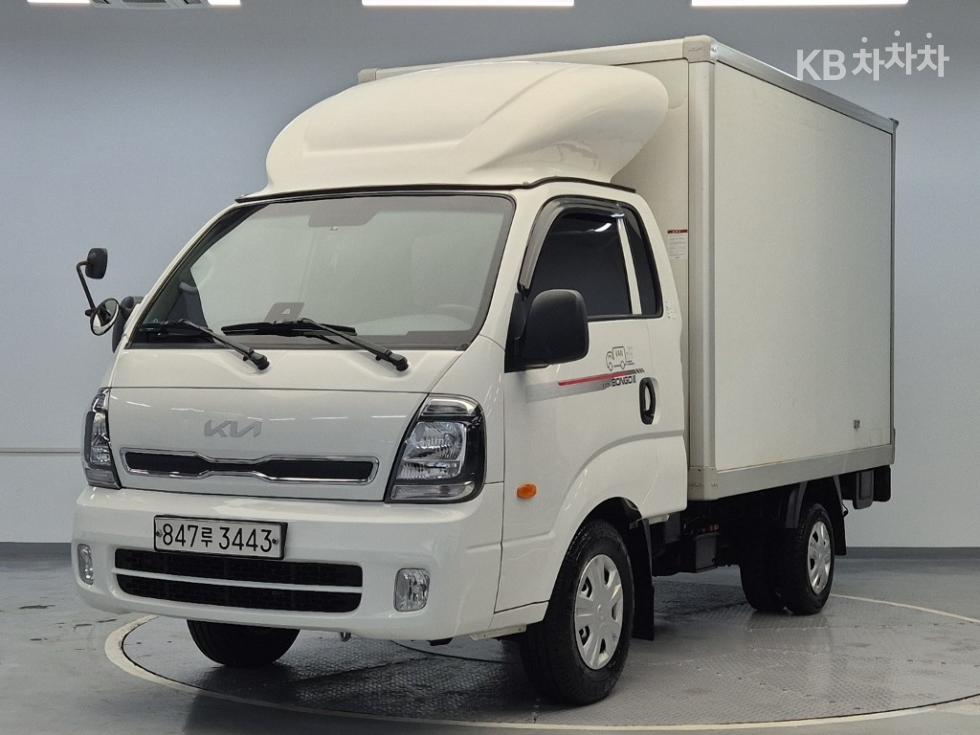 Kia LPI Plus King Cab Luxury — фото 1