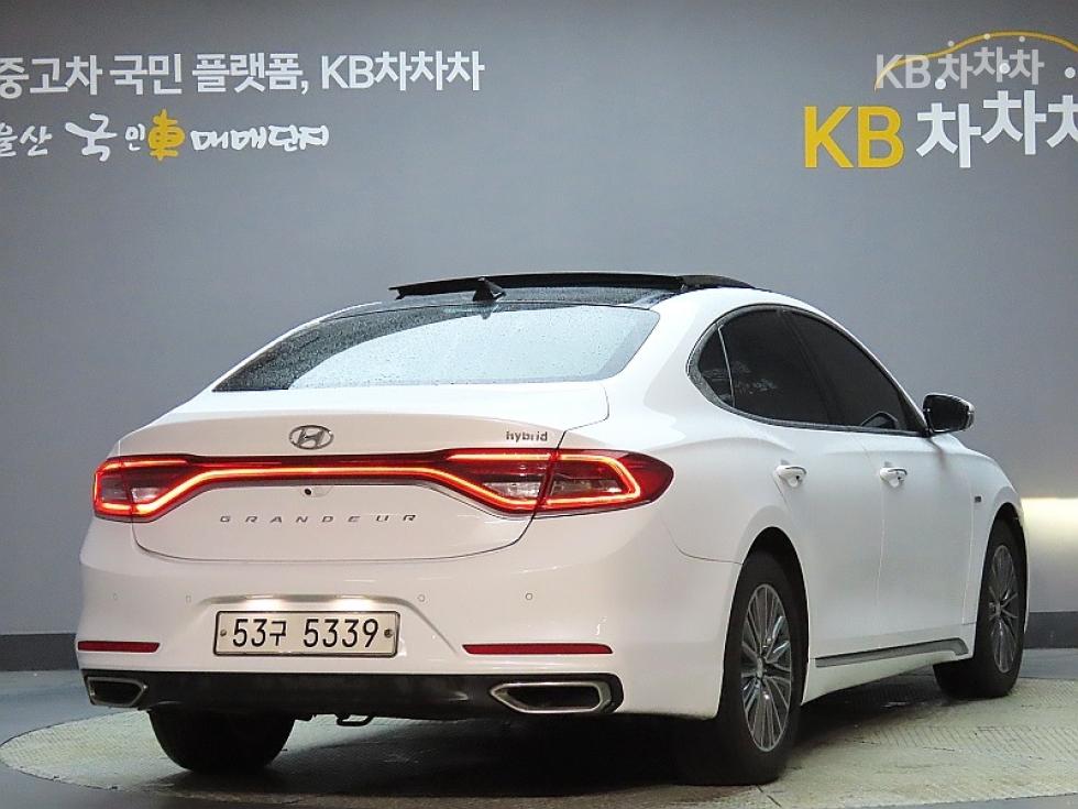 Hyundai Grandeur BASE MODEL — фото 2