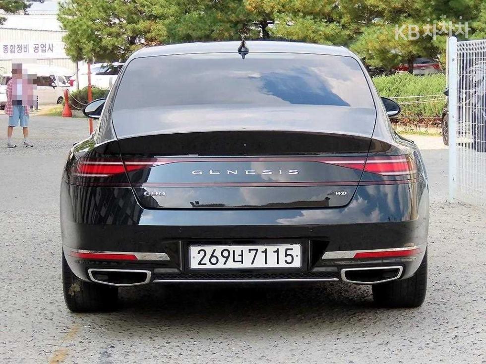 Genesis G90 BASE MODEL — фото 4