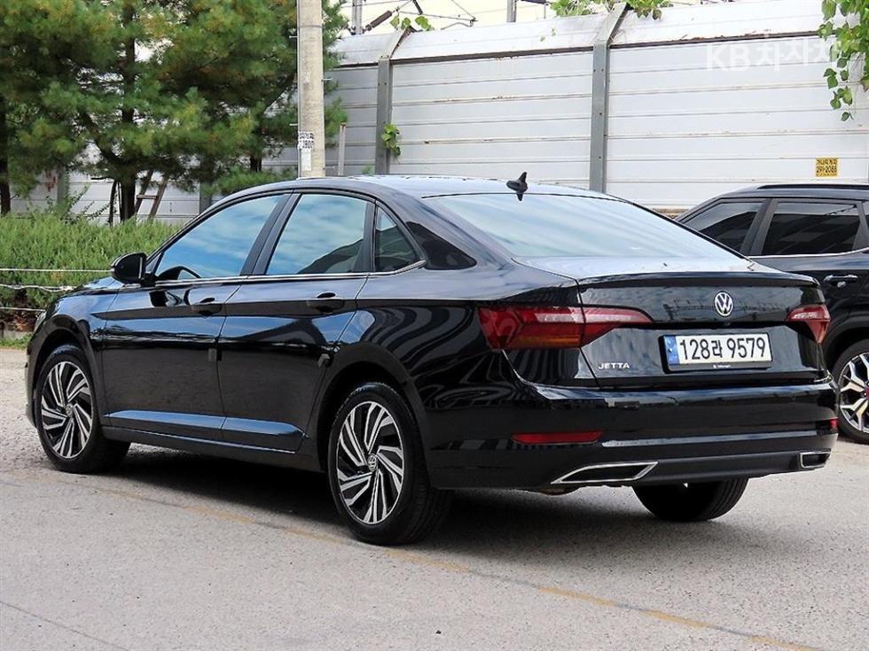 Volkswagen Prestige — фото 3