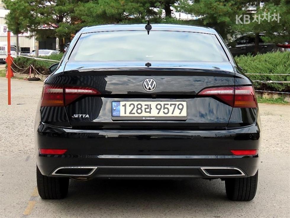 Volkswagen Prestige — фото 4