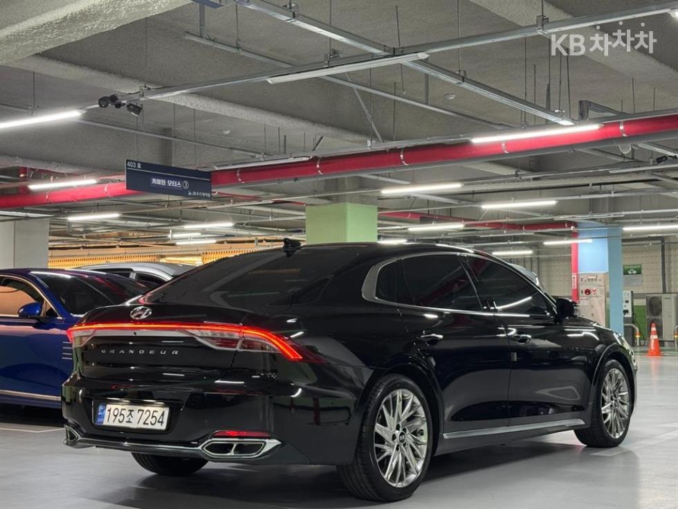 Hyundai Grandeur CALLIGRAPHY — фото 3